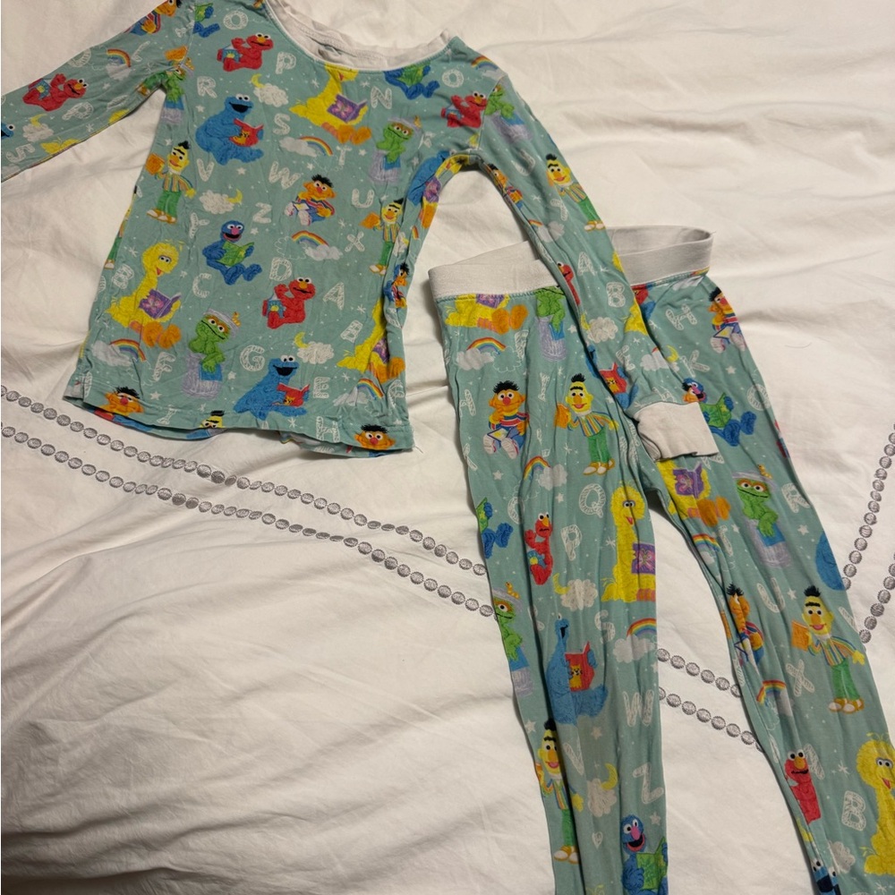 Kids little sleepies Sesame Street Pajamas 3T
